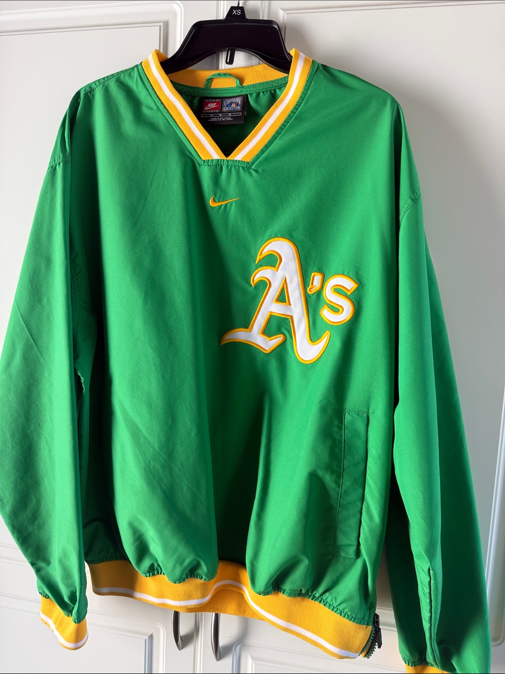 Nike Green And Yellow Oakland A's Pullover Windbreaker